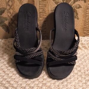 Skechers Women's Black and Silver Sandals